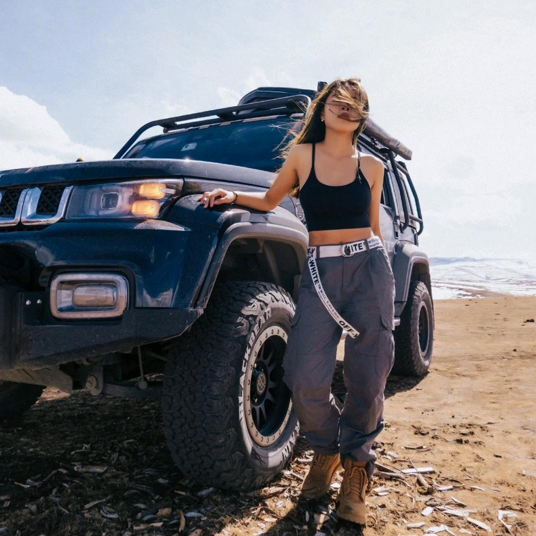 BJ30旅行家燃油黄石星火体验中心