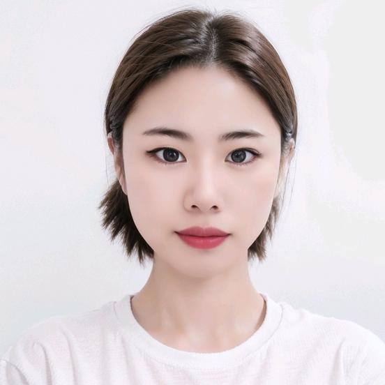 《秦果源》