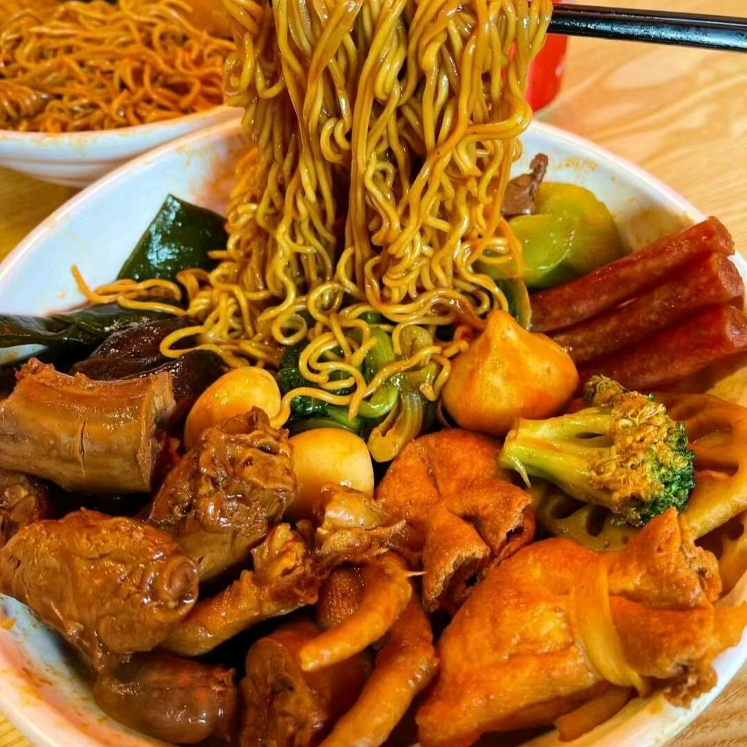 曹氏鸭脖(鼎盛王府店)