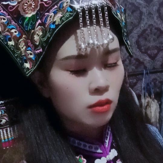 布依丫头💕