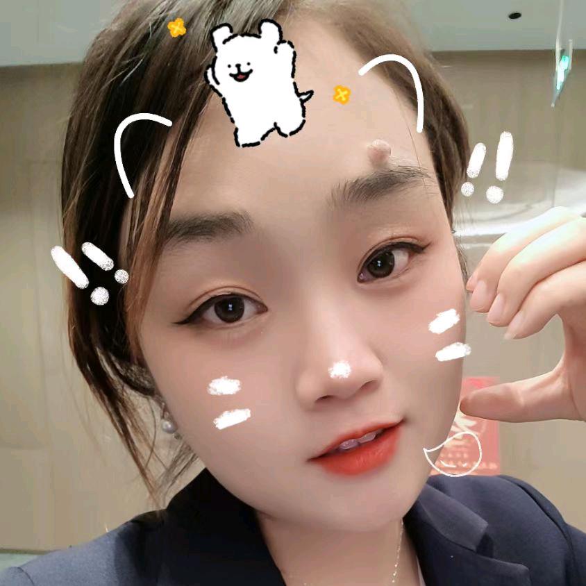 😘爱笑dē小魔女