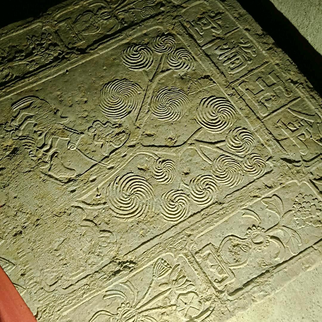 虚线 石刻铁栈