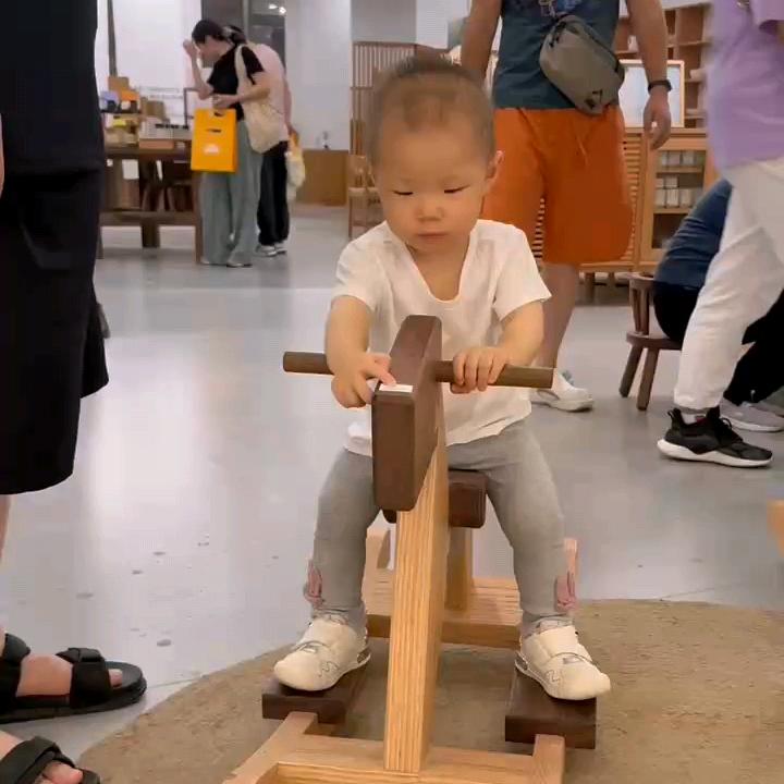月山廖姐