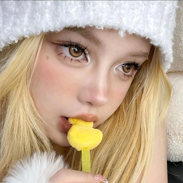 ✘