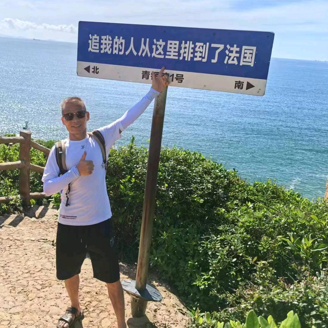 爱唱歌的60后大叔