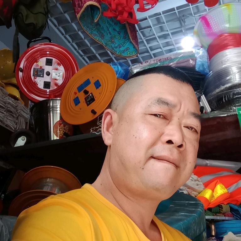 春哥--劳保五金