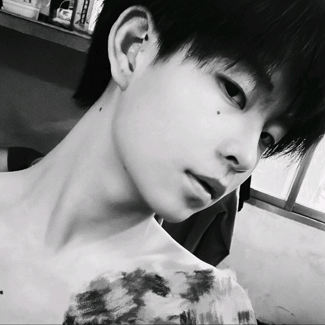 花烛喧