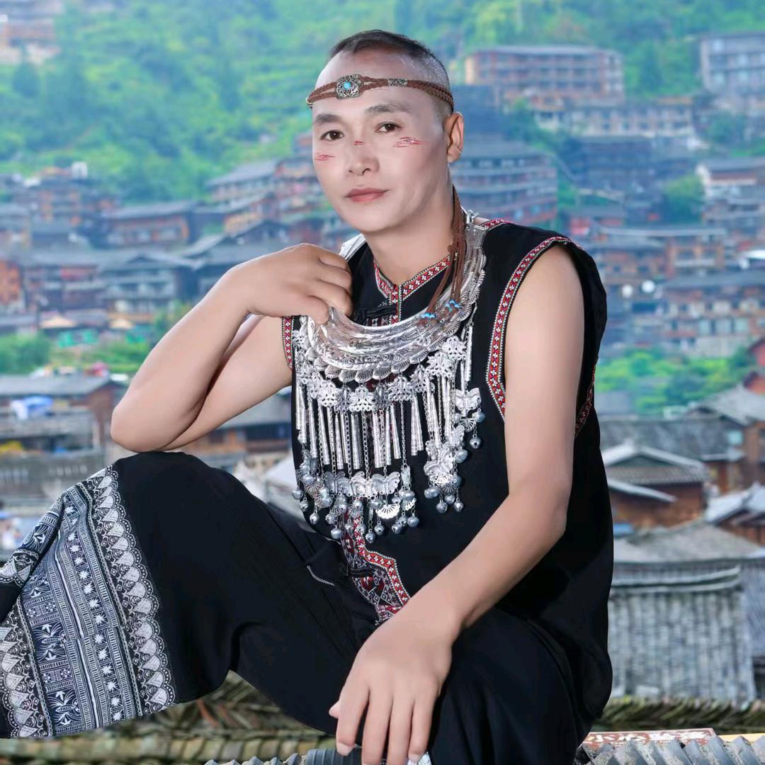 刘世华