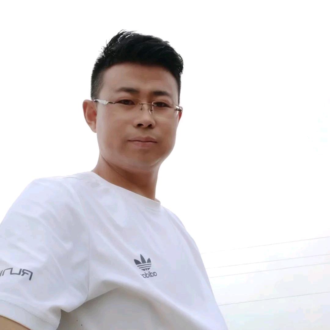美的集成吊顶线型浴霸,隐形晾衣架,蜂窝板