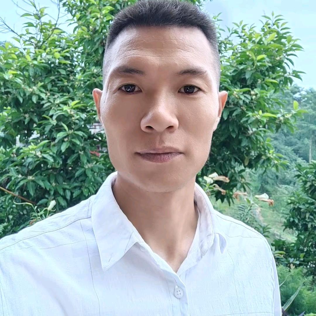 《鑫宏鲜果蔬》