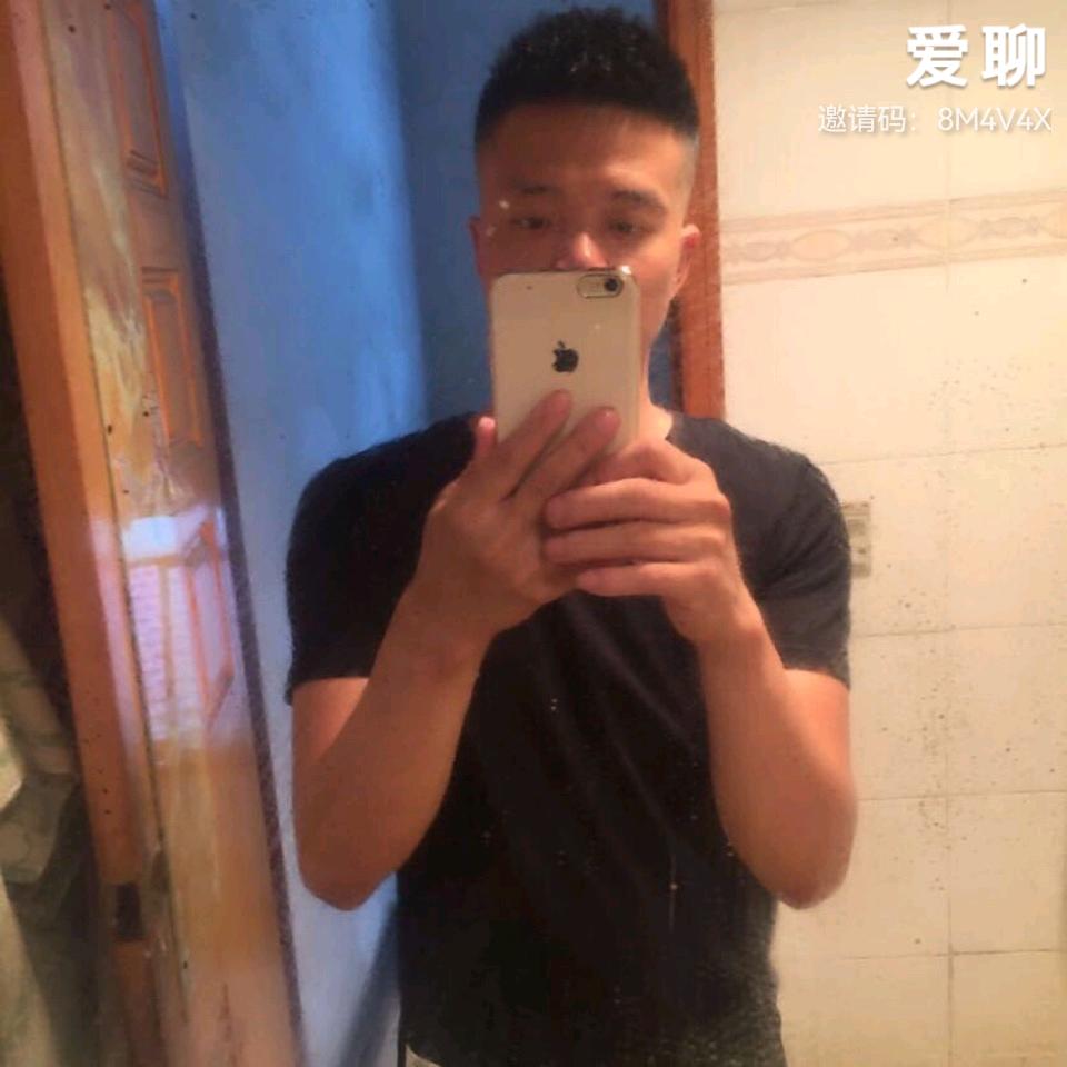 天天鱼塘垂钓场。小王