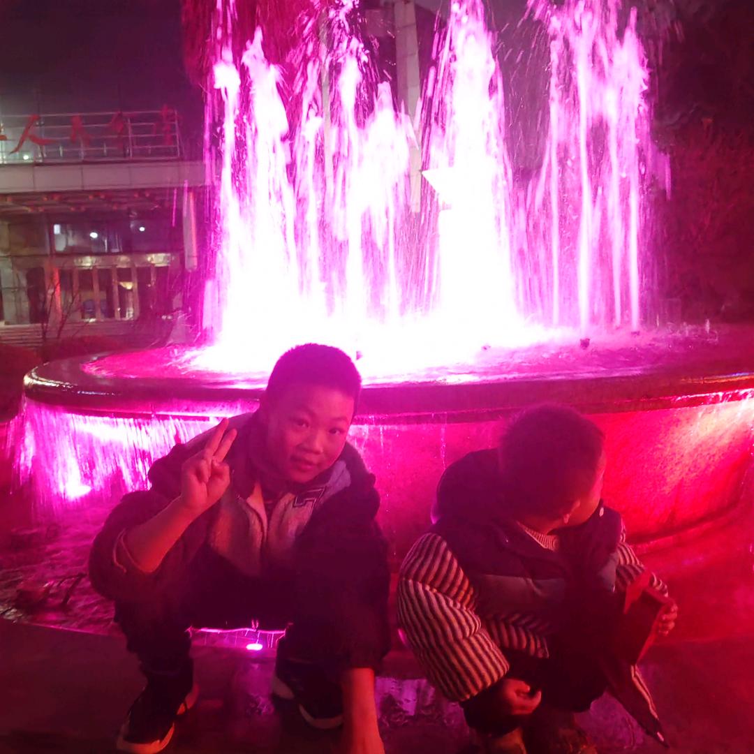 @玲
