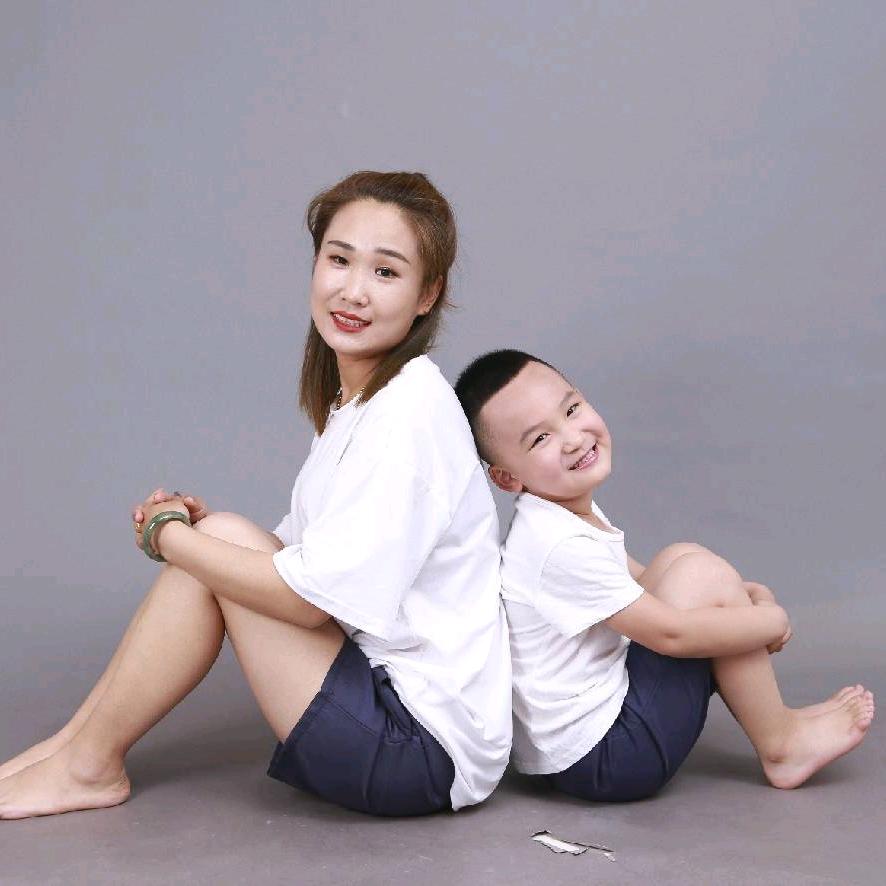 小小霞