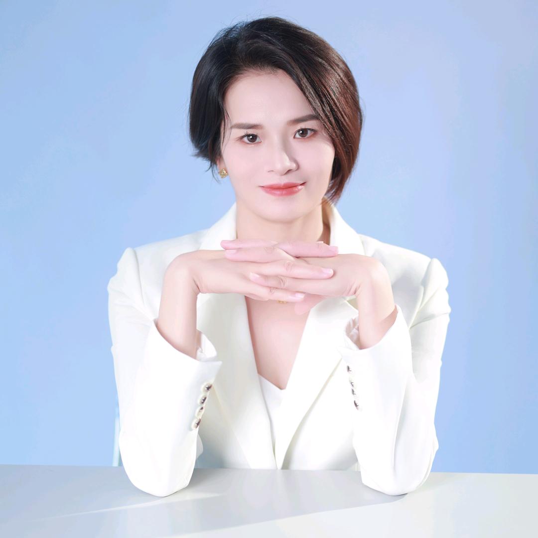 酒店人邓萍丽-宜章融合国际酒店