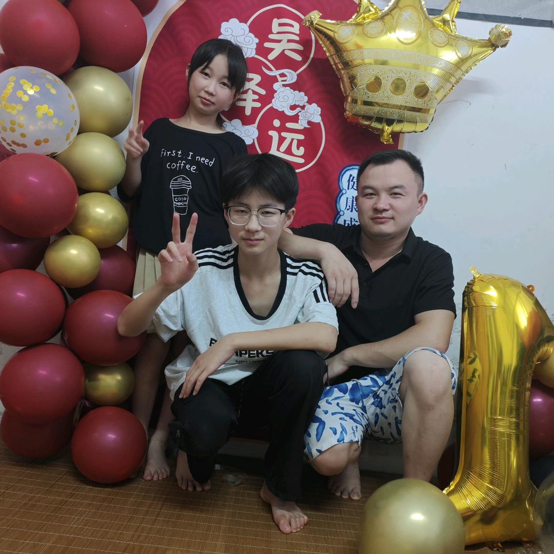 @丰县做糕点的小姐姐   露平