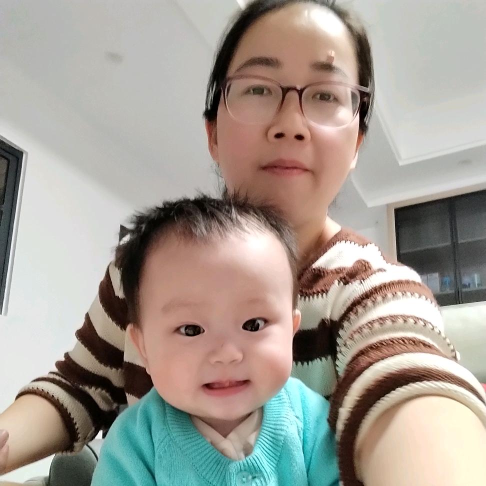 周伟莉