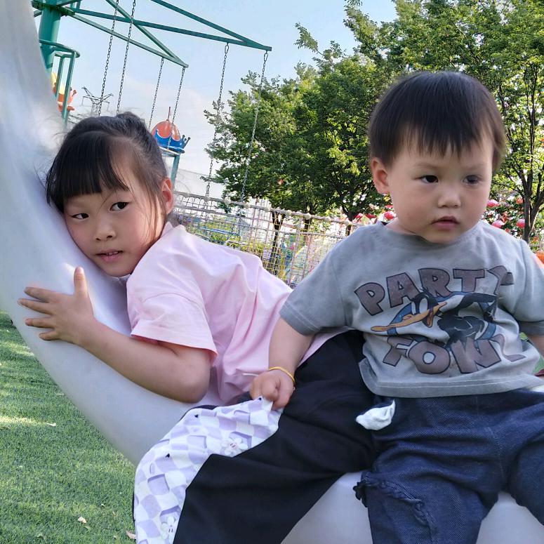 向日葵批发螃蟹，刀鱼特种鱼