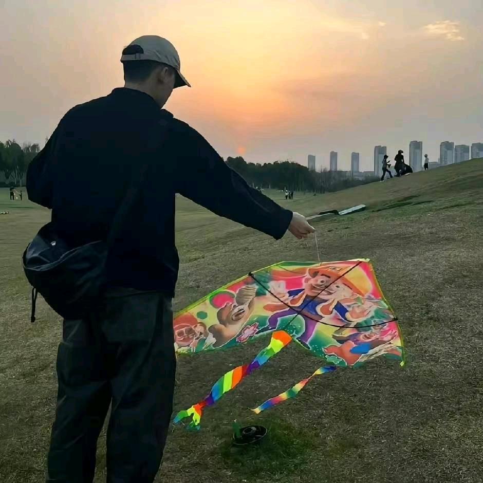 梁健✌