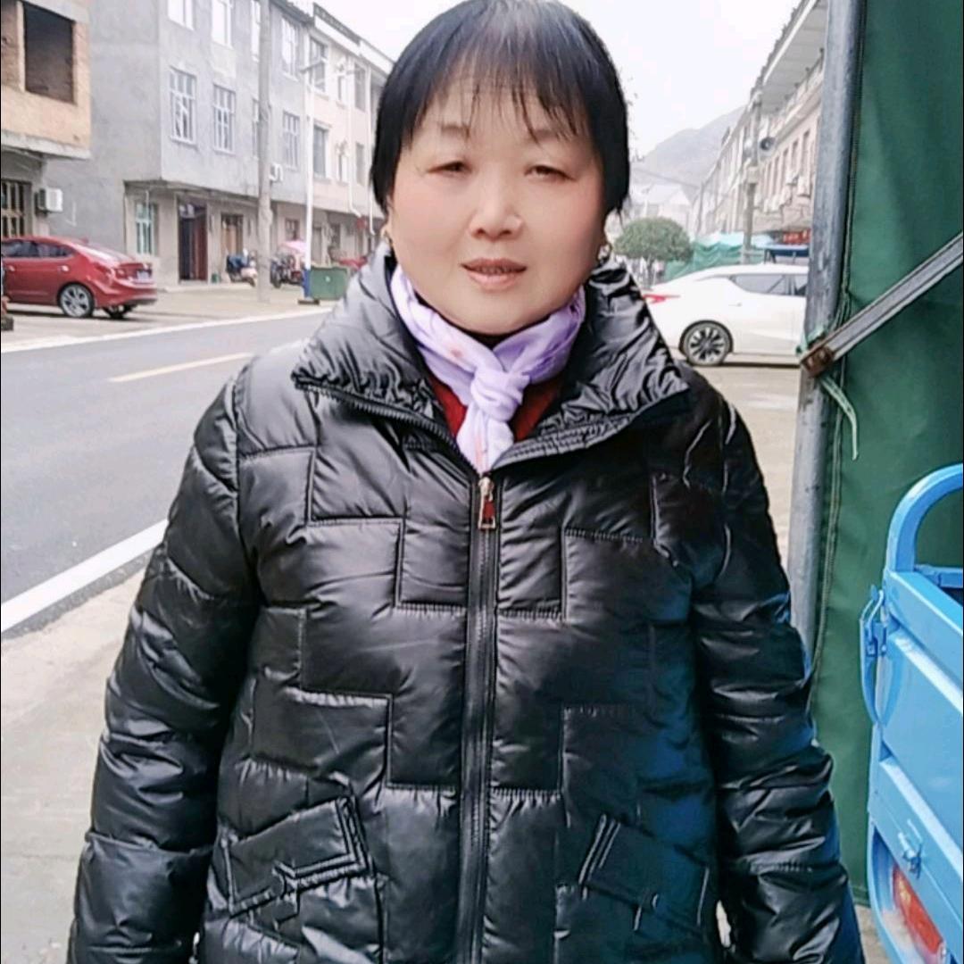 丁菊荣