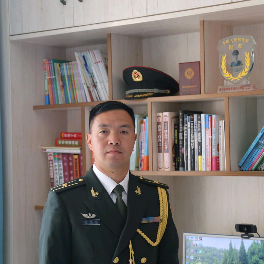 凯里狼峰军事夏令营