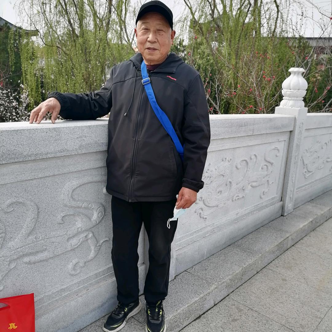 开心的我
