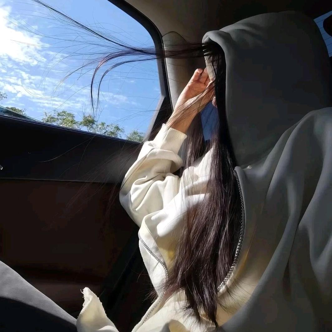 捡起一块西瓜皮