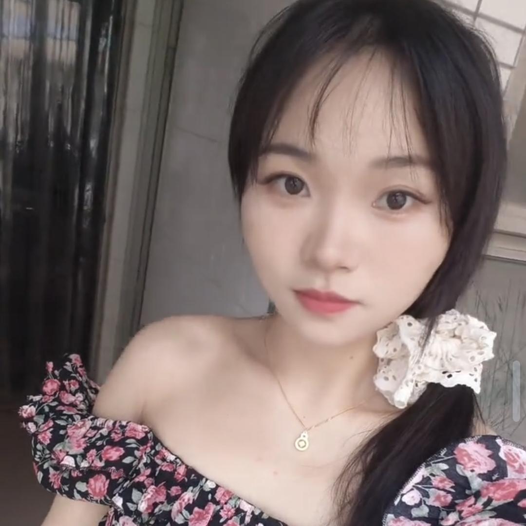纯纯