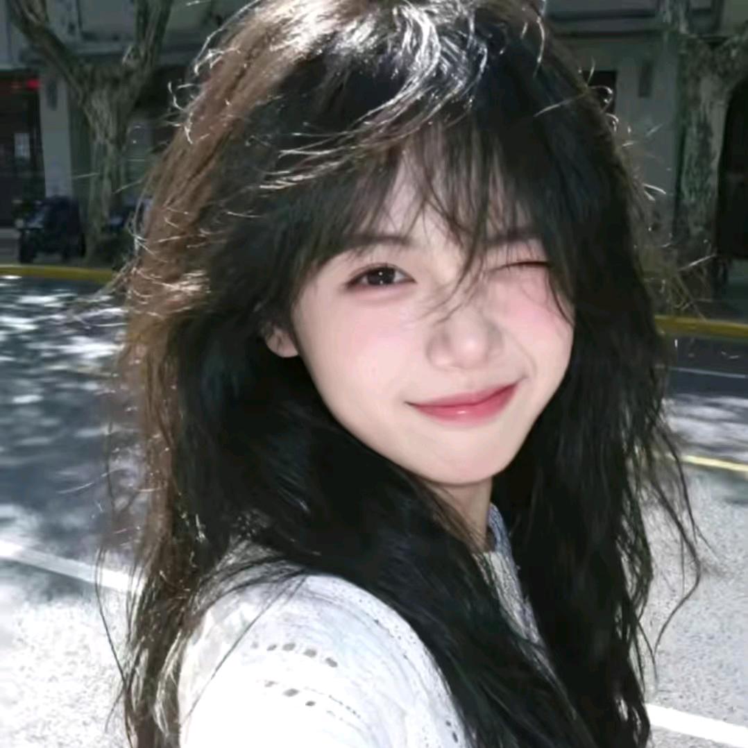 莹宝-好困(｡･ω･｡)