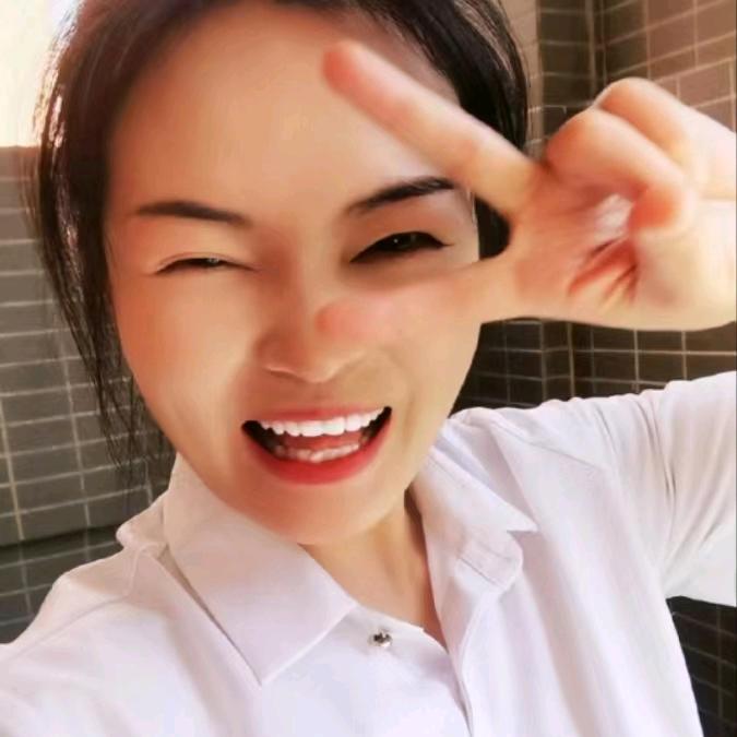 笑笑啊