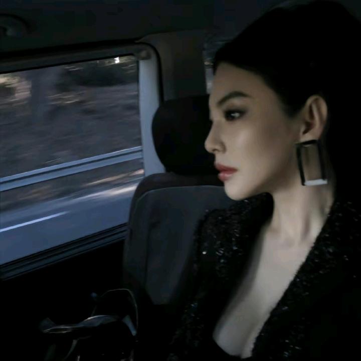 我和小鹿撞大墙