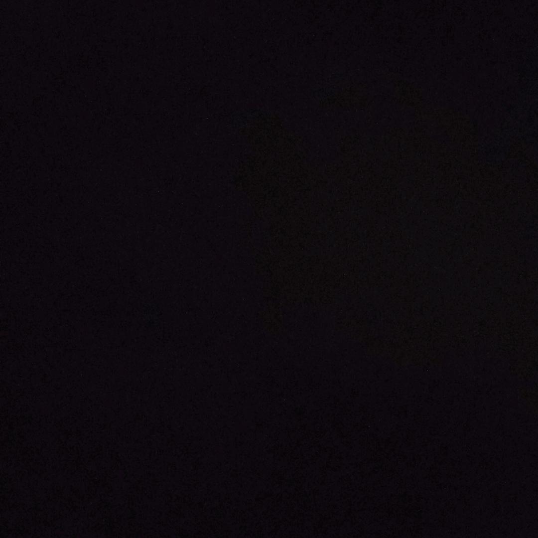 撑伞等雨