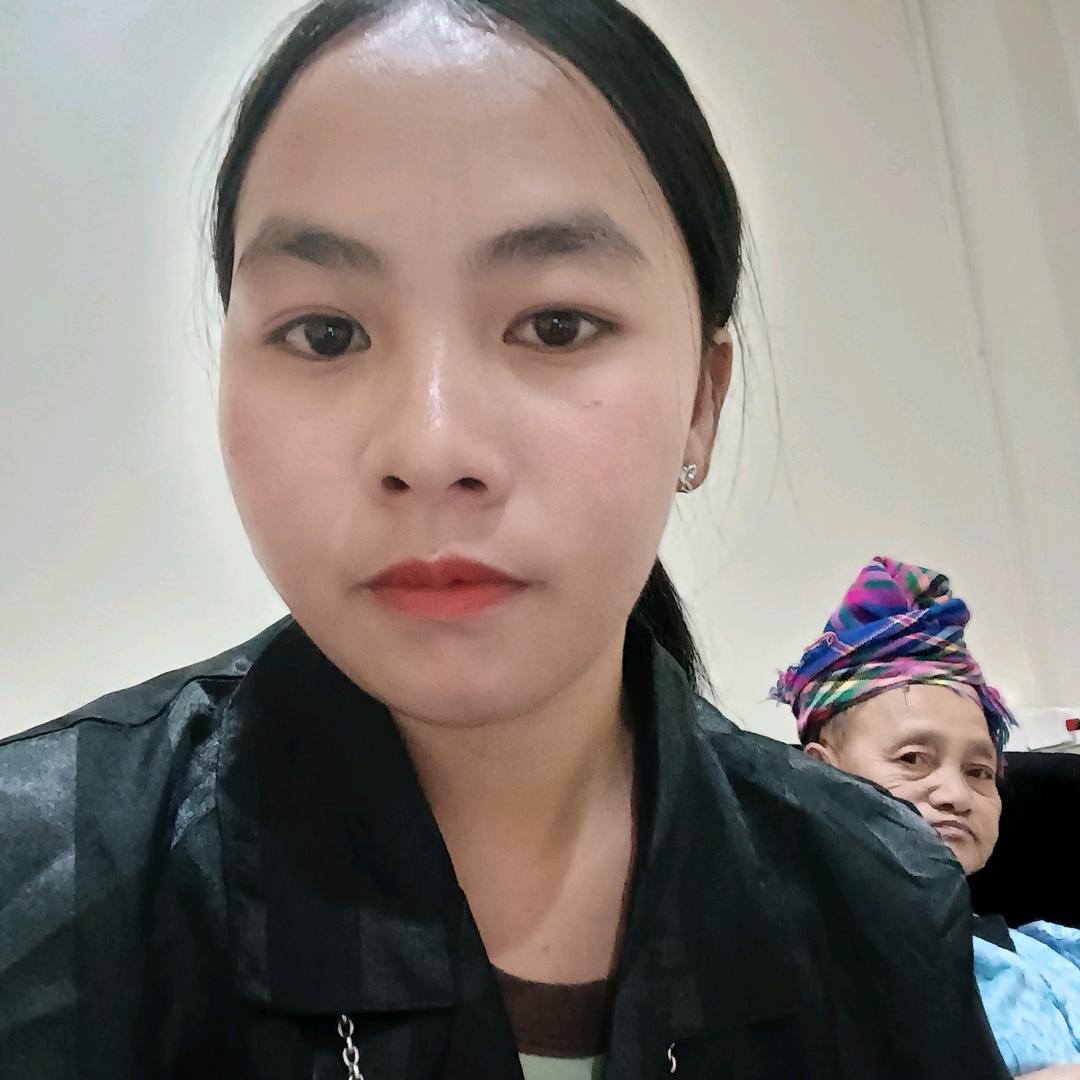 YE  HUE  49