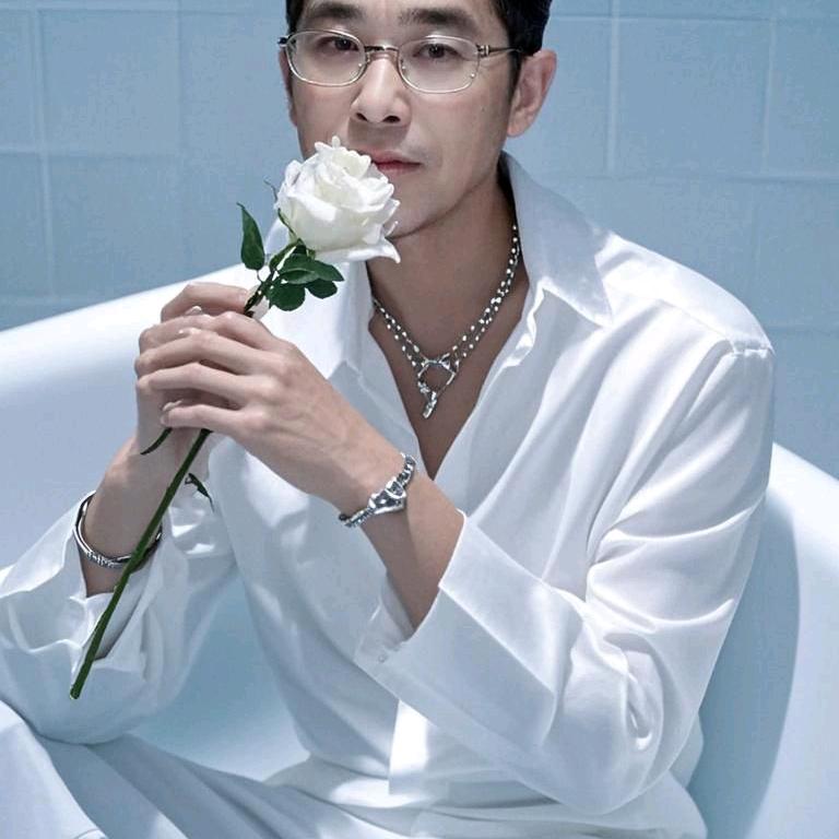 鲁明亮