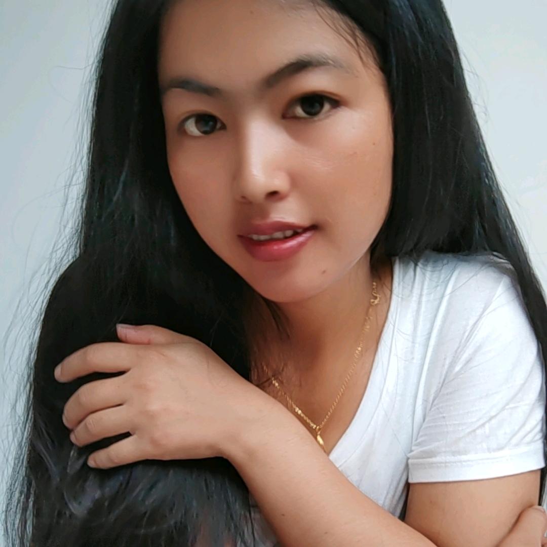 黑灰色