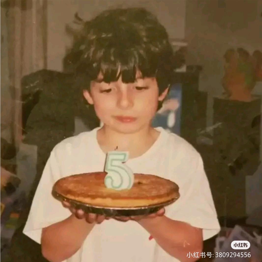 陪小张再吃一口🌸