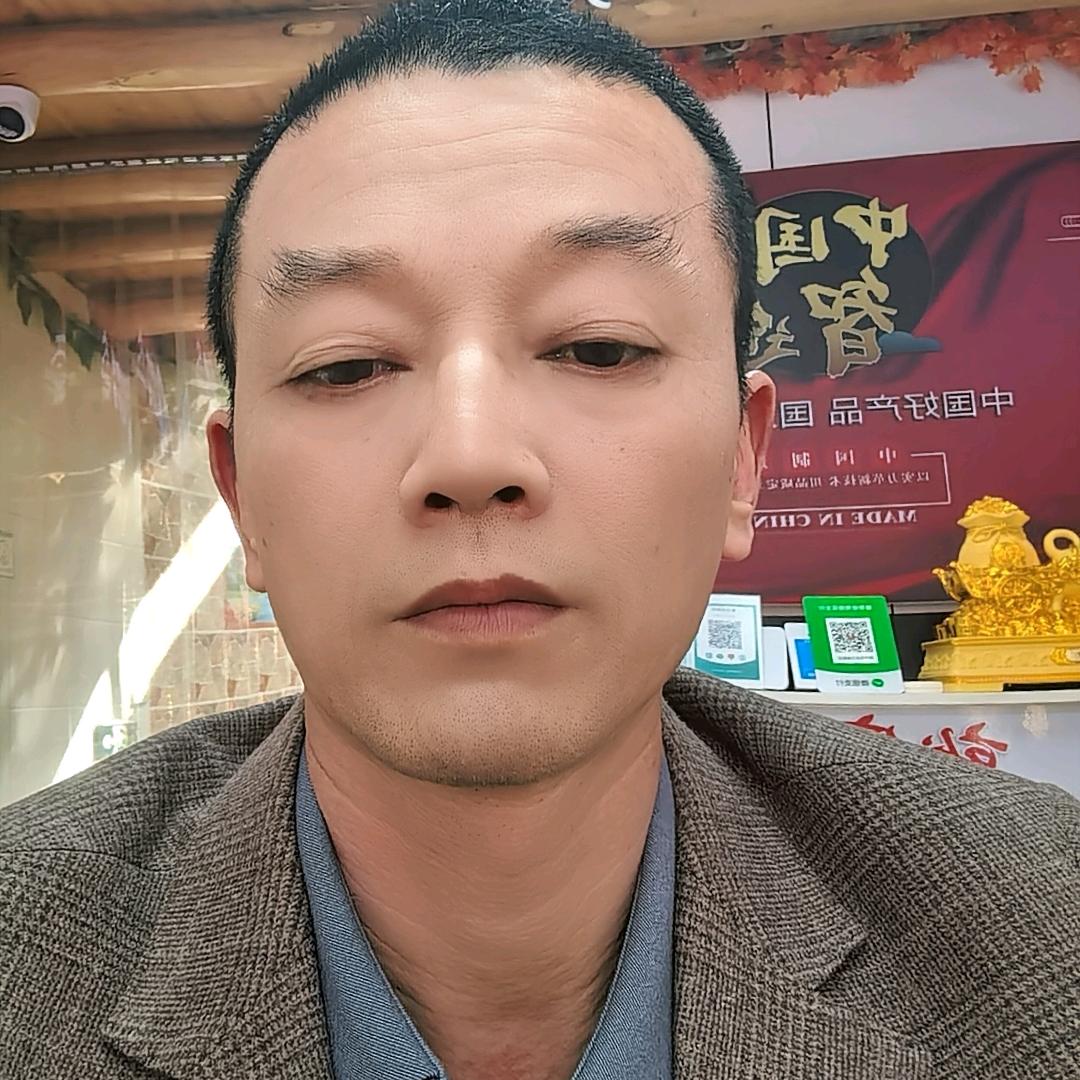 阆中市步力宝鞋店