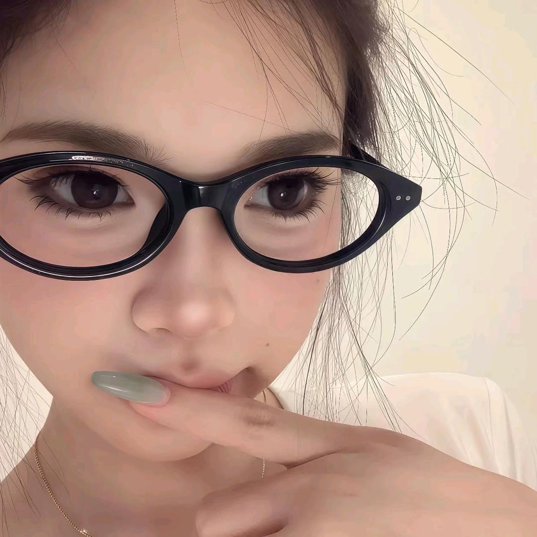 胖胖^