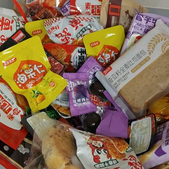 小豪很爱吃