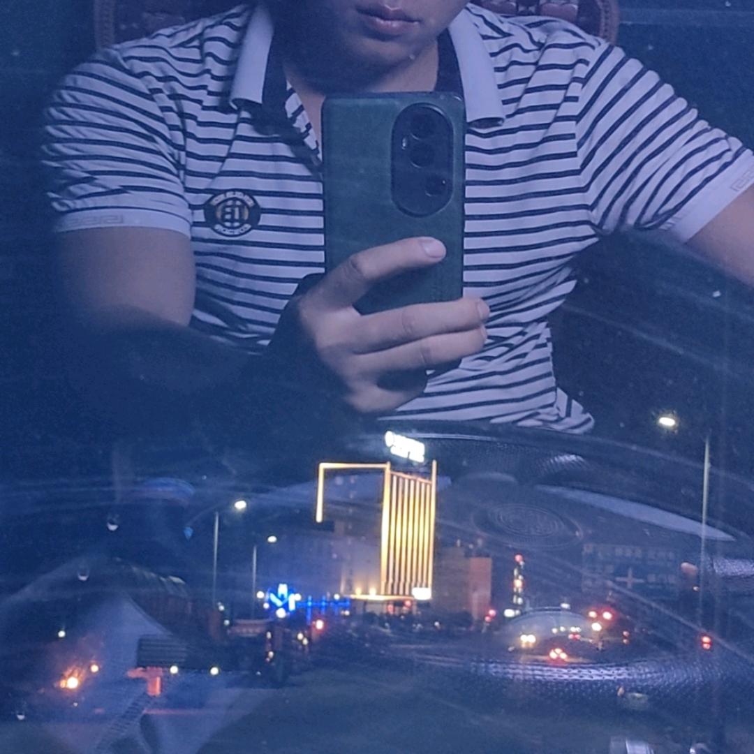 开拖拉机小冯❤