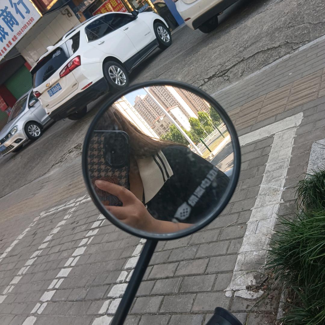 100