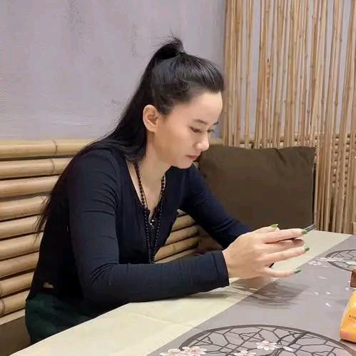 含