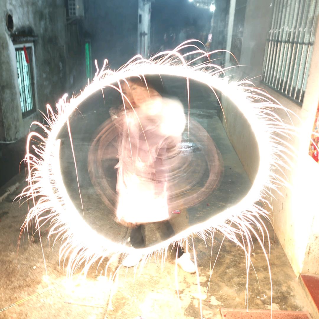 在这座充满着