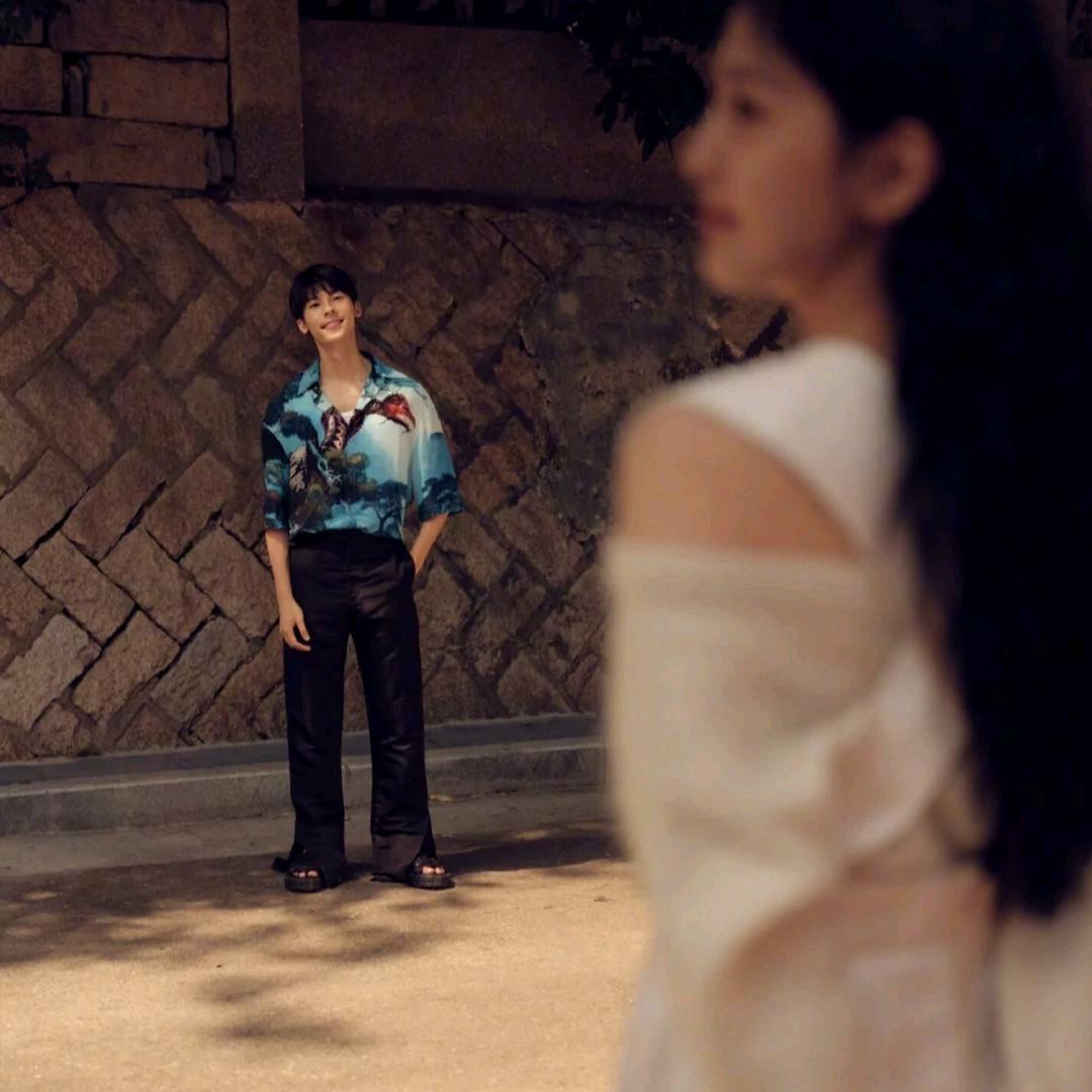 岸芷汀兰.