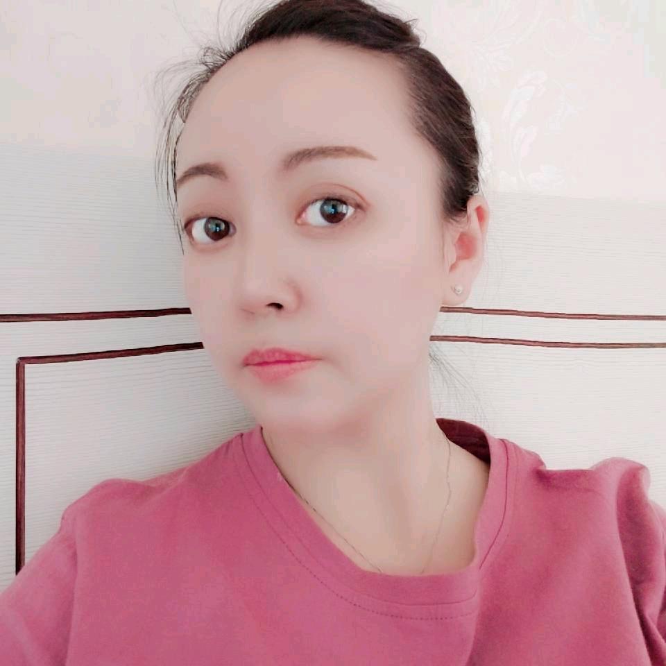 珠宝导购邓迎春
