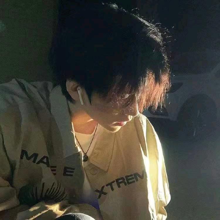 Light 电竞阿泽（三角洲行动）