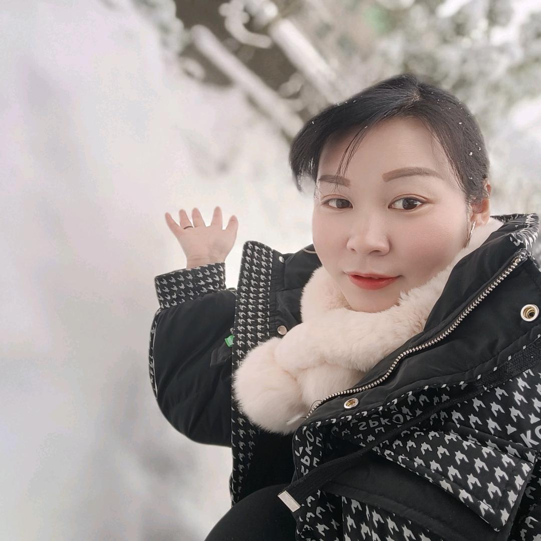 尊容美发，鸿姜头皮理疗！