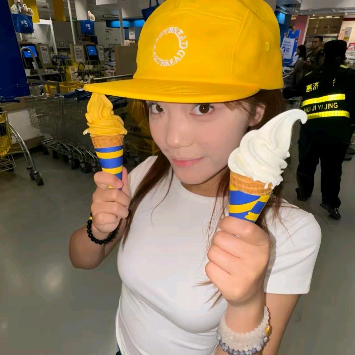 櫴.𝐘.w🫐   ___