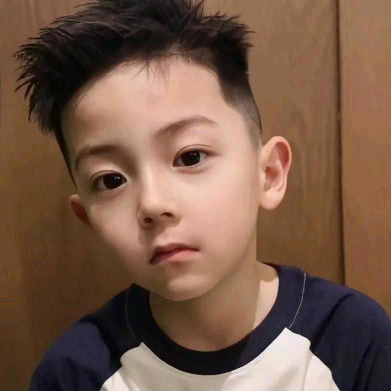 爱打篮球的男孩子