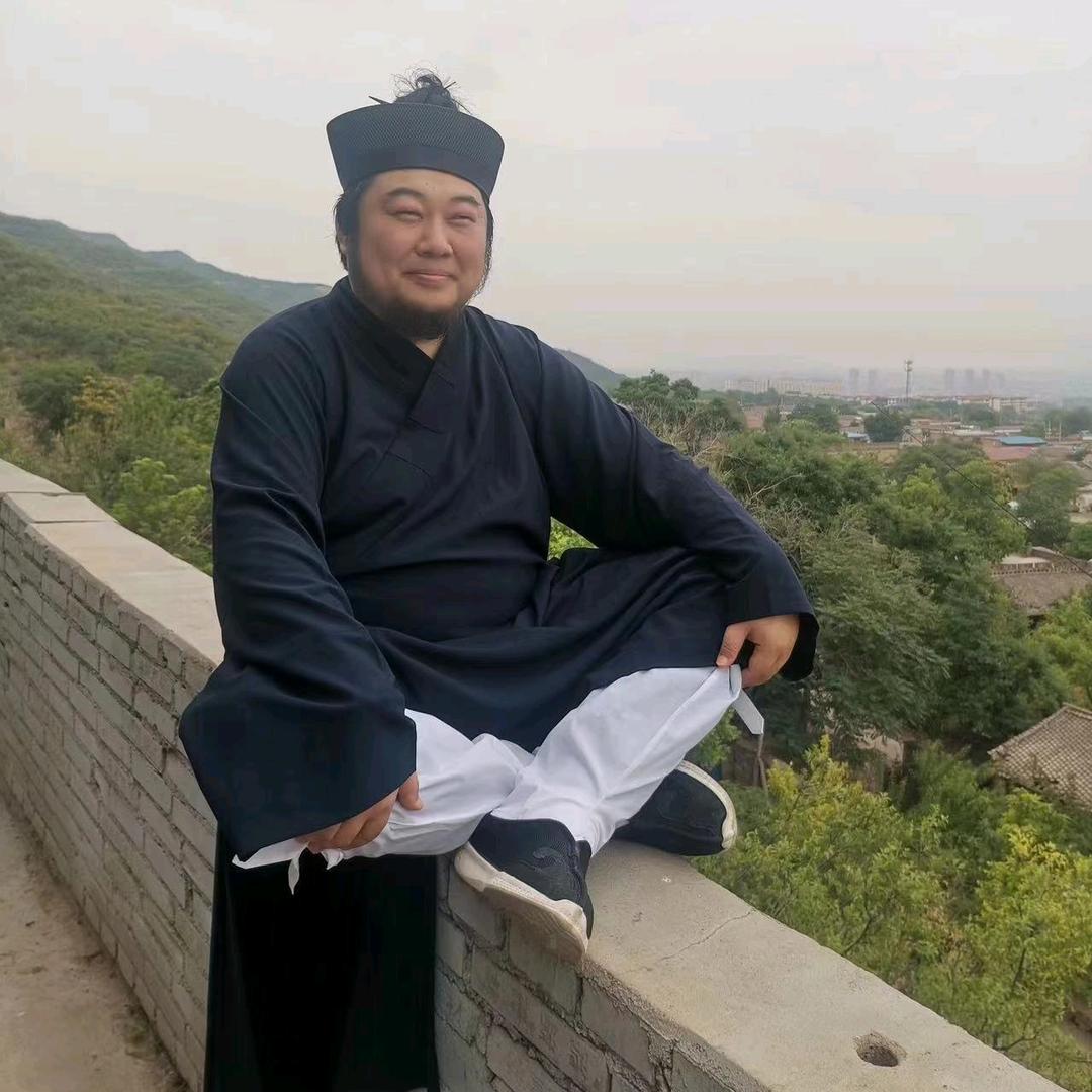 弗隐山人---至贞