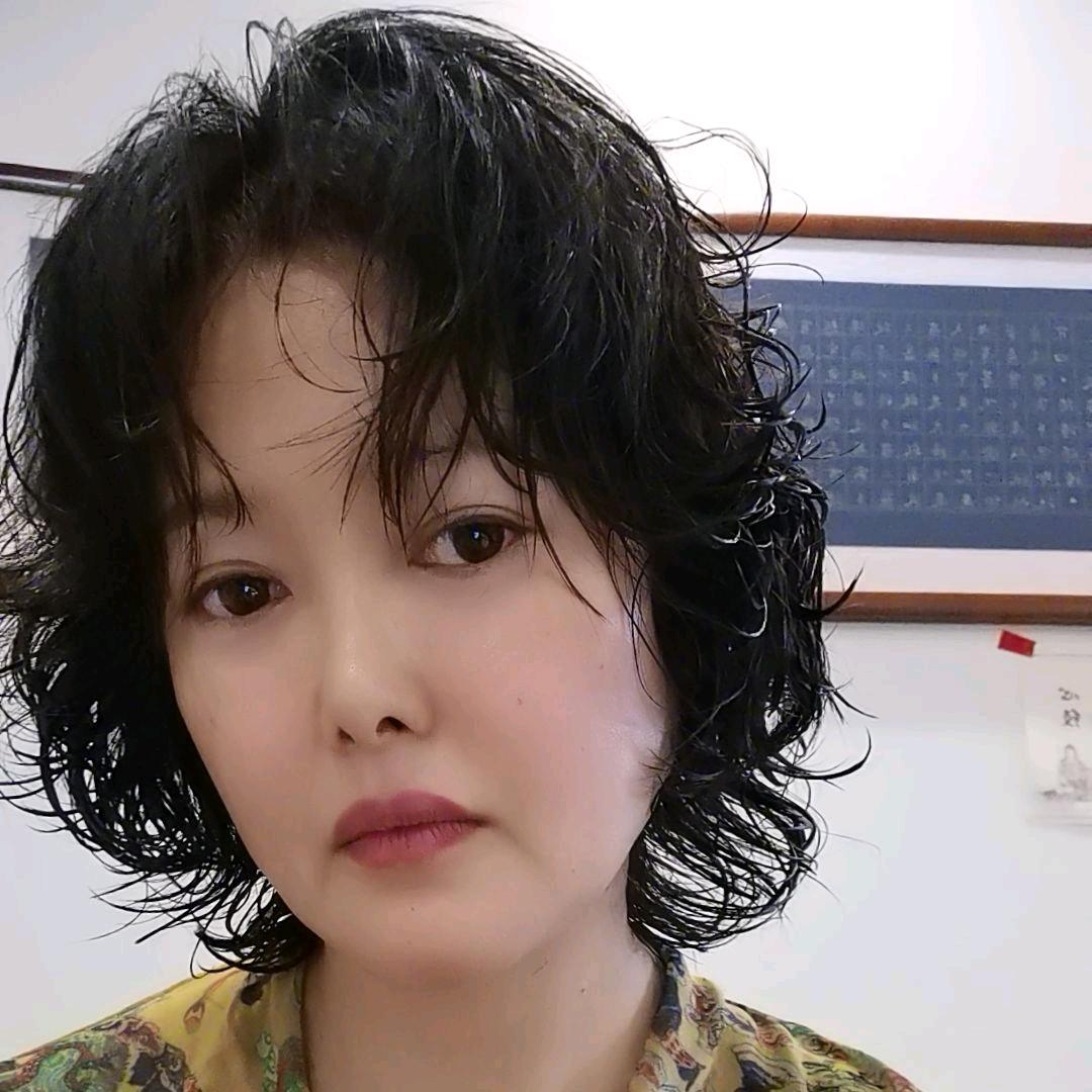 W我独尊🎶❄ᕙʕ✿✪ᴥ